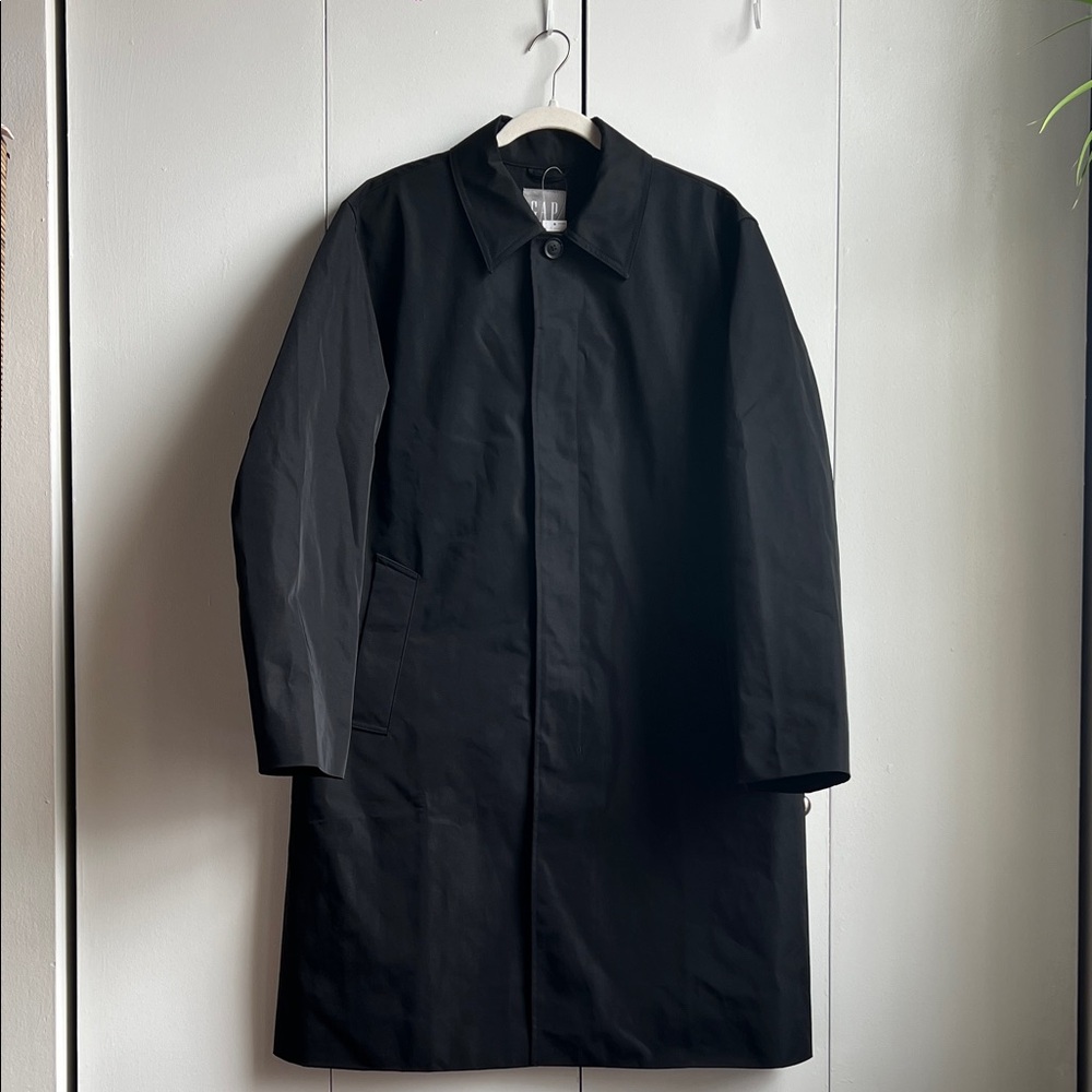 Black Water-resistant Mac Coat